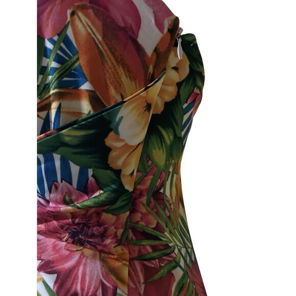 Tropical Floral Halter Dress With Twist Front & Open Back Design - Picture 4 of 6